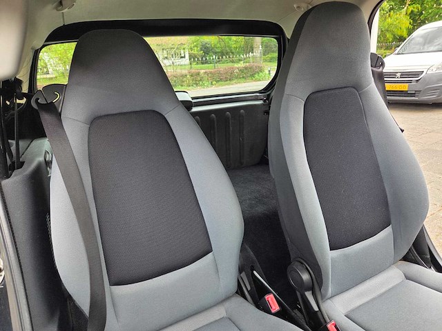 2008 smart fortwo coupé 1.0 pure personenauto - afbeelding 17 van  26