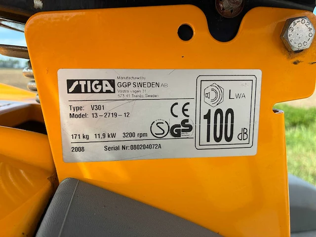 2008 stiga - villa 16 hst - frontmaaier - afbeelding 12 van  14