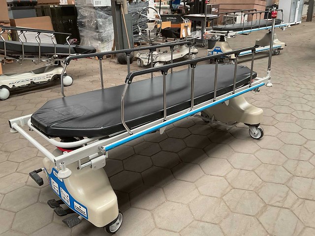 2008 stryker hospital bed - afbeelding 2 van  8