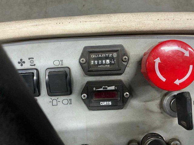 2008 tennant 6100 veegmachine - afbeelding 5 van  17