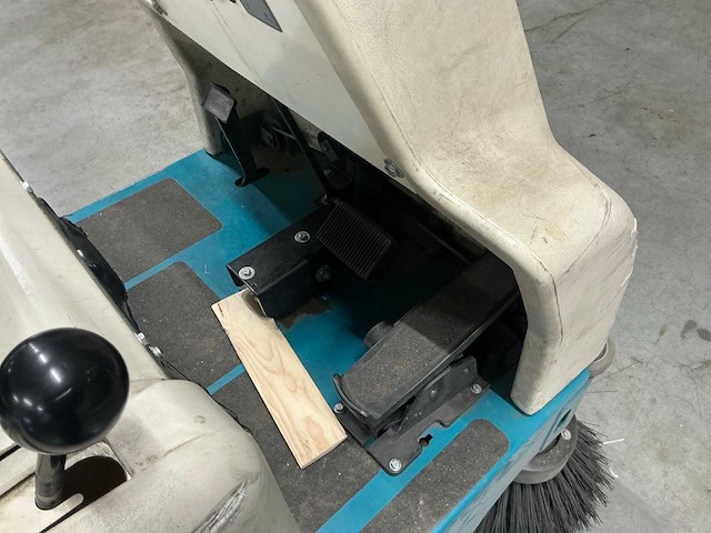 2008 tennant 6100 veegmachine - afbeelding 6 van  17