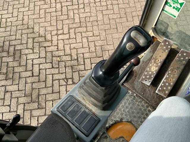 2008 terex tw110 banden graafmachine - afbeelding 38 van  50