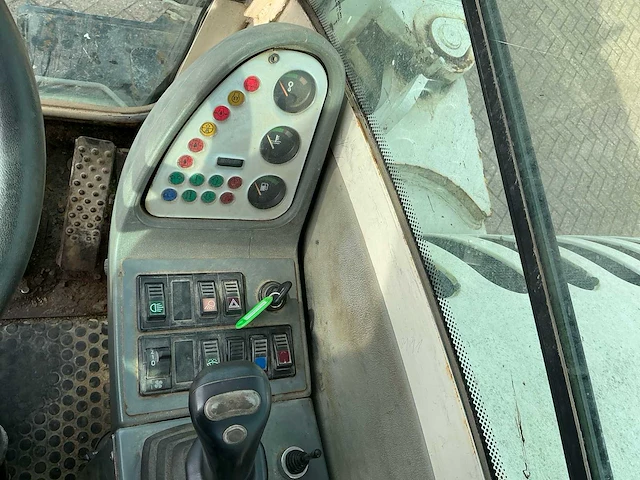2008 terex tw110 banden graafmachine - afbeelding 40 van  50