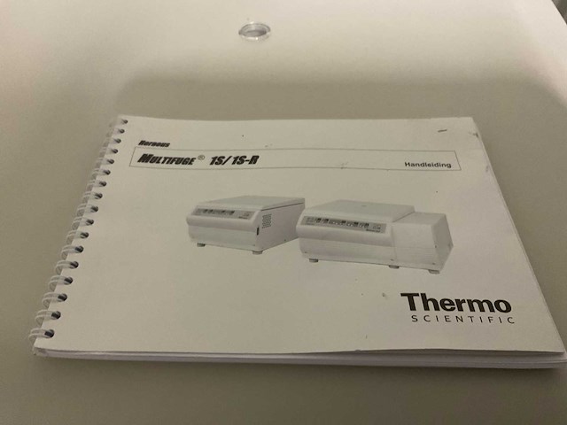 2008 thermo scientific heraeus multifuge 1s tafel centrifuge - afbeelding 6 van  6