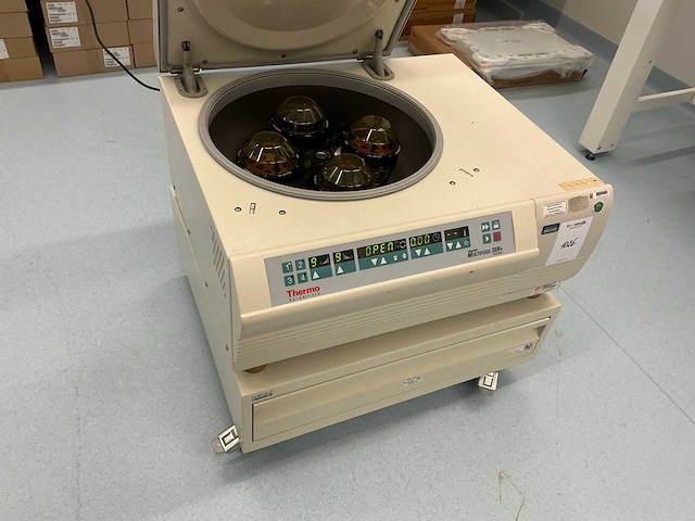 2008 thermo scientific multifuge 3sr+ centrifuge - afbeelding 2 van  13