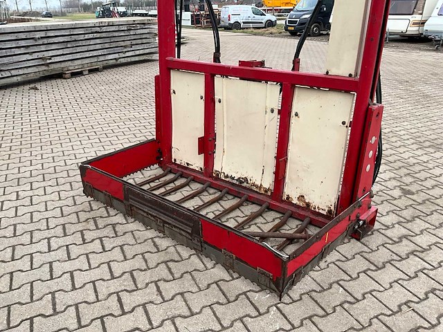 2008 trioliet tu 195 blokkensnijder - afbeelding 3 van  8