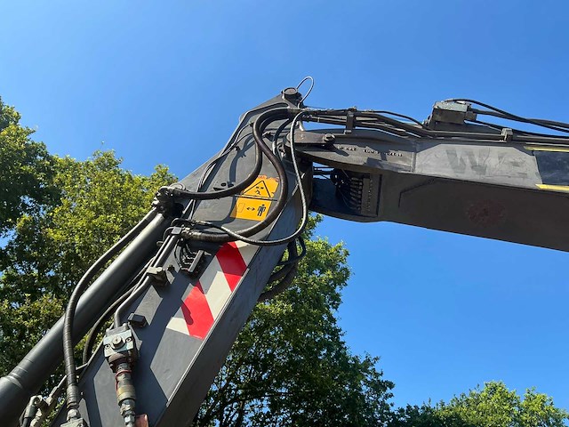 2008 volvo ew140c banden graafmachine met kanteljuk en rotator - afbeelding 9 van  50