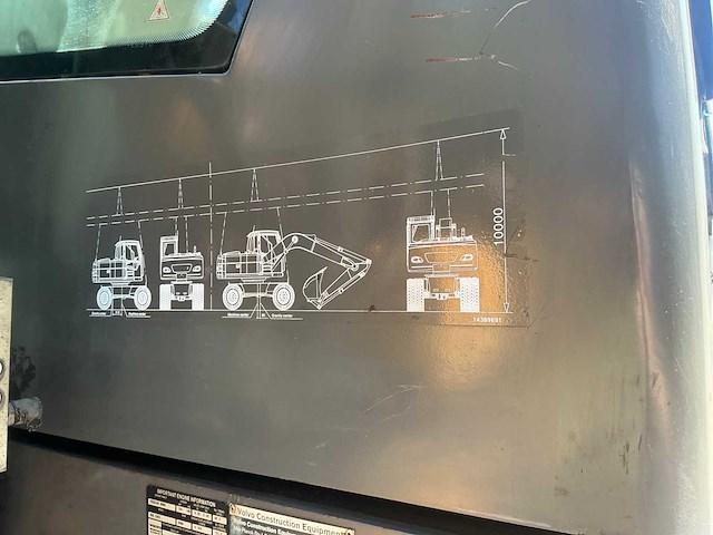 2008 volvo ew140c banden graafmachine met kanteljuk en rotator - afbeelding 20 van  50