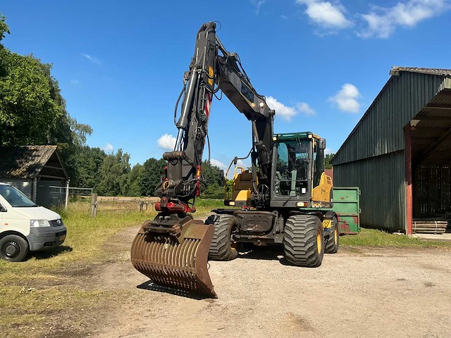 2008 volvo ew140c banden graafmachine met kanteljuk en rotator - afbeelding 23 van  50