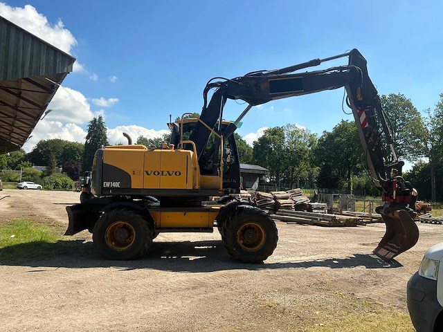 2008 volvo ew140c banden graafmachine met kanteljuk en rotator - afbeelding 47 van  50
