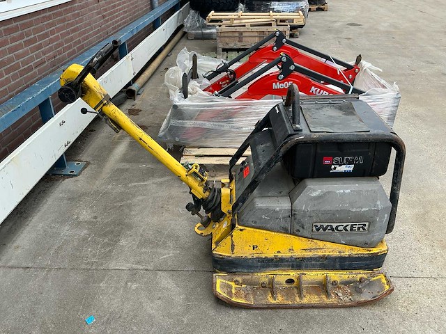 2008 wacker dpuc6055 trilplaat - afbeelding 1 van  3