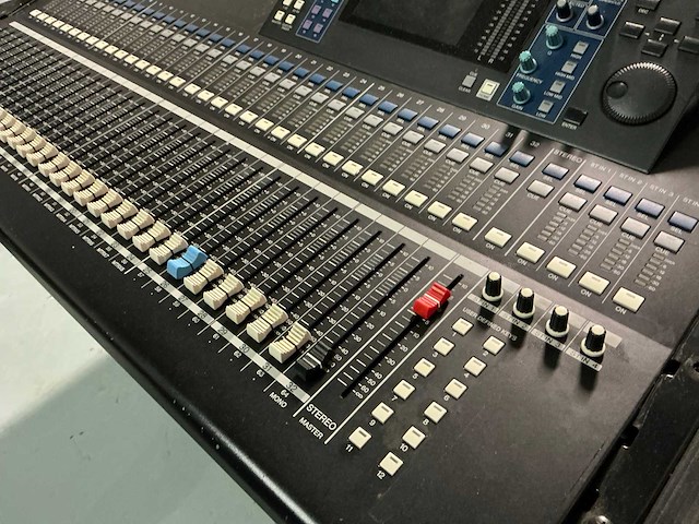 2008 yamaha ls9-32 digitale mengtafel - afbeelding 5 van  10