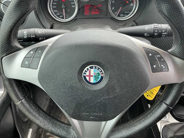 2009 - alfa romeo - mito - 1.4 t distinctive - personenauto - afbeelding 9 van  10