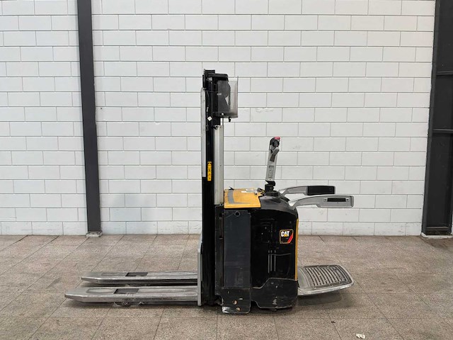 2009 - caterpillar - stapelaar - afbeelding 1 van  15