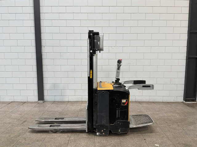 2009 - caterpillar - stapelaar - afbeelding 1 van  15