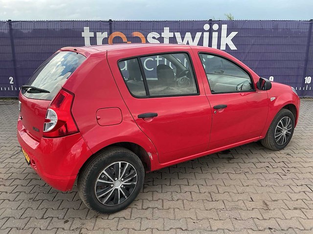 2009 - dacia - sandero - 1.2 - personenauto - afbeelding 5 van  10