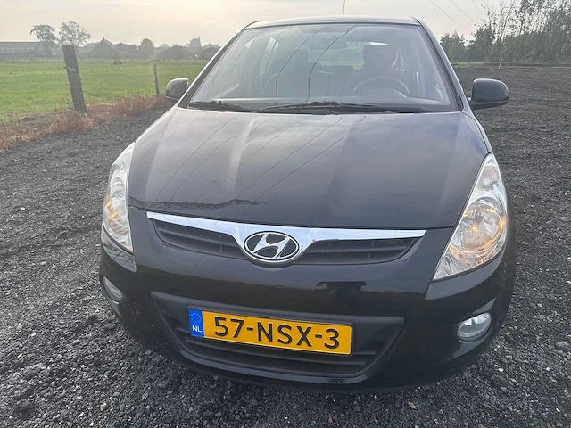 2009 - hyundai - i20 - - 57-nsx-3 - afbeelding 16 van  19