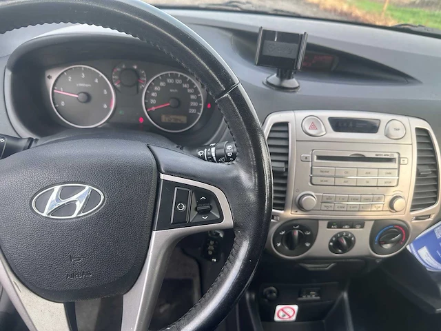 2009 - hyundai - i20 - - 57-nsx-3 - afbeelding 18 van  19