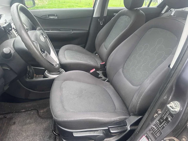 2009 - hyundai - i20 - 1.4i dynamic - 29-jfv-8 - afbeelding 6 van  16