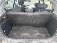 2009 - hyundai - i20 - 1.4i dynamic - 29-jfv-8 - afbeelding 7 van  16