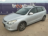 2009 - hyundai - i30 cw - 1.6i dynamic - personenauto - afbeelding 1 van  7
