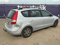 2009 - hyundai - i30 cw - 1.6i dynamic - personenauto - afbeelding 4 van  7