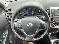 2009 - hyundai - i30 cw - 1.6i dynamic - personenauto - afbeelding 6 van  7