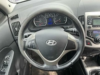 2009 - hyundai - i30 cw - 1.6i dynamic - personenauto - afbeelding 9 van  10