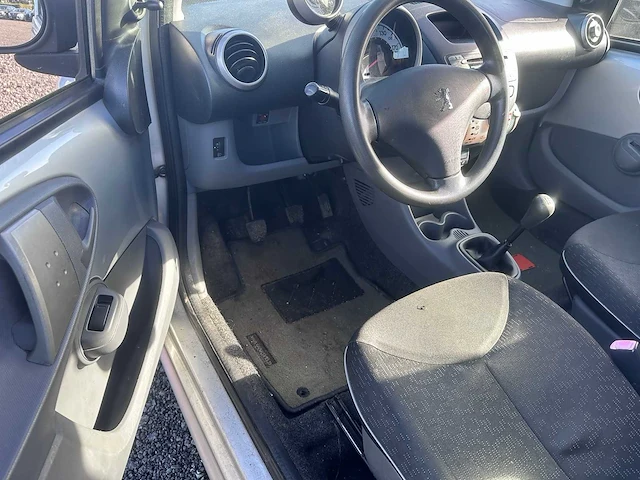 2009 - peugeot - 107 - 1.0-12v sublime - 35-jkt-5 - afbeelding 9 van  15