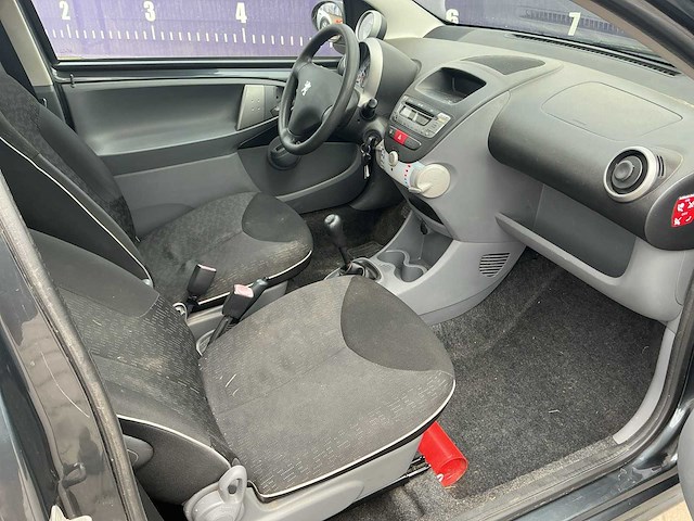 2009 - peugeot - 107 - 1.0-12v xr - personenauto - afbeelding 7 van  11