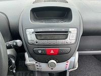 2009 - peugeot - 107 - 1.0-12v xr - personenauto - afbeelding 10 van  11