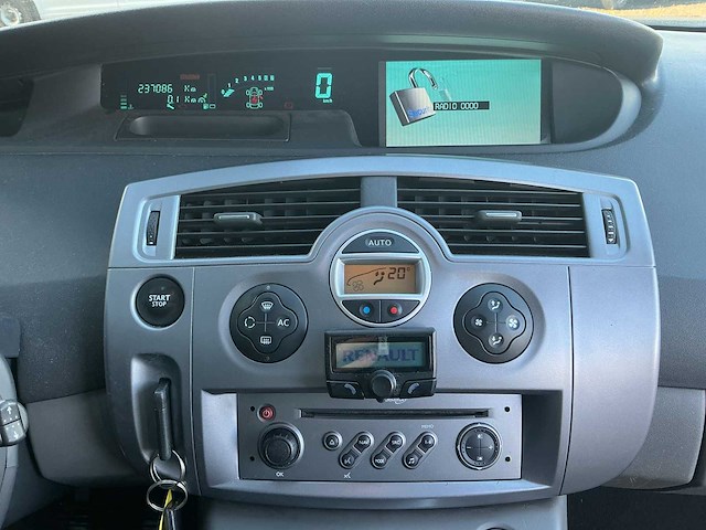 2009 - renault - grand scénic - 2.0-16v tech line - personenauto - afbeelding 8 van  14