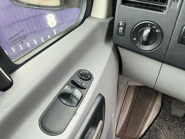2009 - rolstoelbus 9 persoons - volkswagen - crafter - 35 2.5 tdi l3h2 - bedrijfswagen - afbeelding 2 van  9