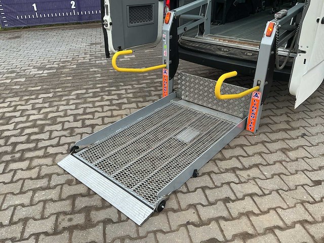 2009 - rolstoelbus 9 persoons - volkswagen - crafter - 35 2.5 tdi l3h2 - bedrijfswagen - afbeelding 13 van  17