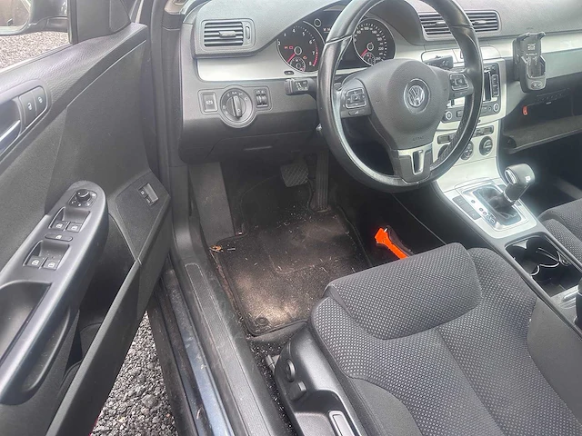 2009 - volkswagen - passat - 1.4 tsi comfl. bluem - 47-kdf-3 - afbeelding 16 van  18