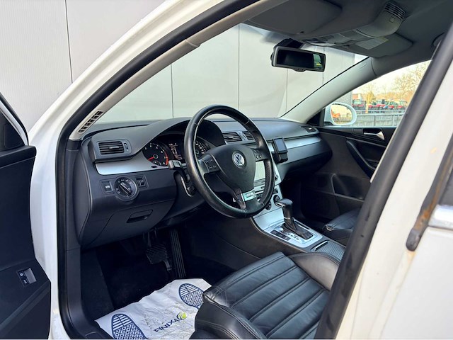 2009 - volkswagen - passat variant 2.0 ffsi highline - personenauto - afbeelding 17 van  19