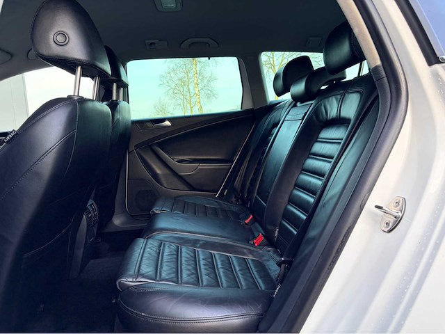 2009 - volkswagen - passat variant 2.0 ffsi highline - personenauto - afbeelding 19 van  19
