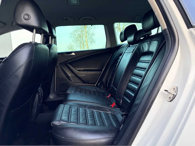 2009 - volkswagen - passat variant 2.0 ffsi highline - personenauto - afbeelding 19 van  19