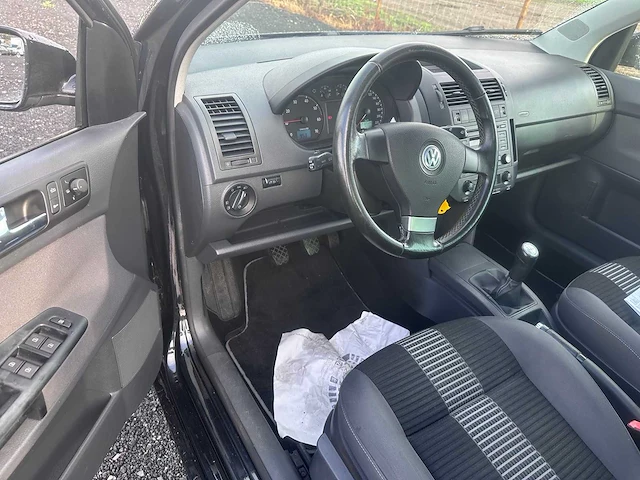 2009 - volkswagen - polo - 1.4-16v edition - j-797-hk - afbeelding 15 van  17