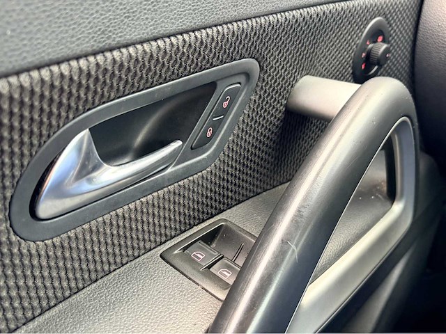 2009 - volkswagen - scirocco 2.0 tdi highline plus - personenauto - afbeelding 7 van  13