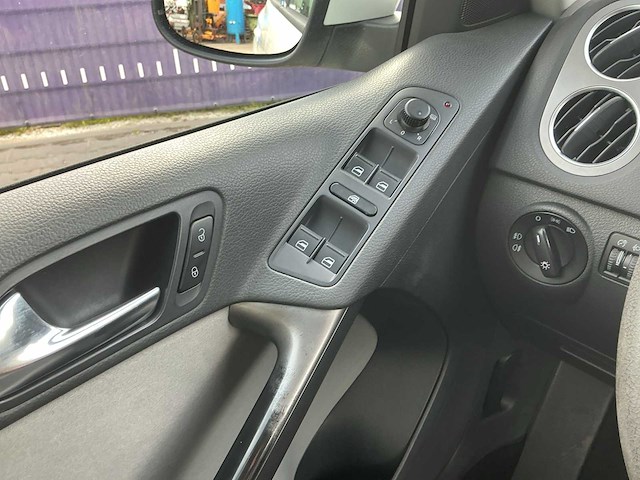 2009 - volkswagen - tiguan - 1.4 tsi trend&fun - personenauto - afbeelding 3 van  13