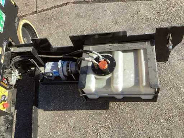 2009 airo x 8 en hoogwerker - afbeelding 3 van  19
