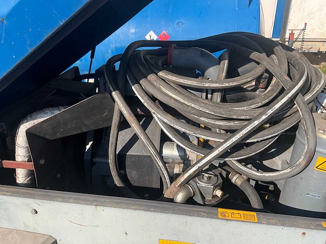 2009 atlas copco 06256 getrokken compressor - afbeelding 3 van  11