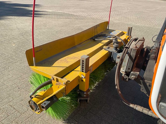 2009 ausa m250h x4 straatveegmachine - afbeelding 2 van  20