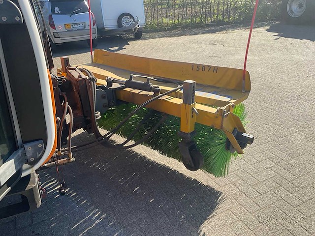 2009 ausa m250h x4 straatveegmachine - afbeelding 5 van  20