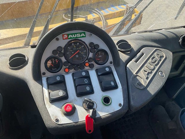 2009 ausa m250h x4 straatveegmachine - afbeelding 11 van  20