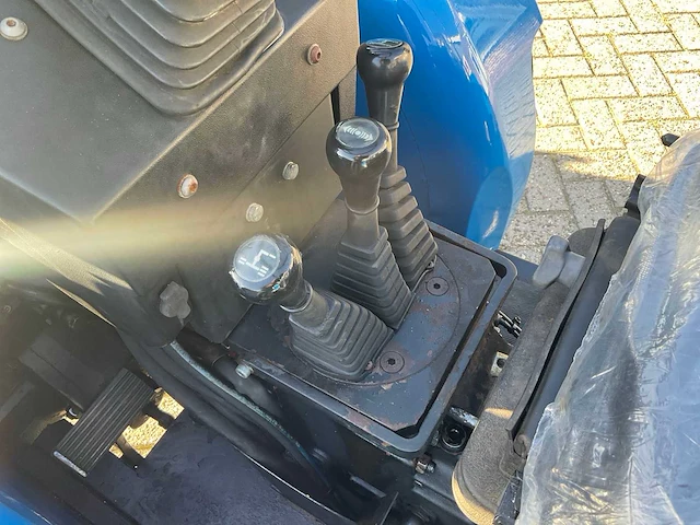 2009 bcs valiant 500 vierwielaangedreven landbouwtractor - afbeelding 17 van  24