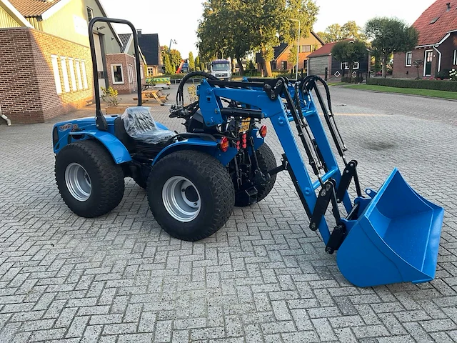 2009 bcs valiant 500 vierwielaangedreven landbouwtractor - afbeelding 4 van  24