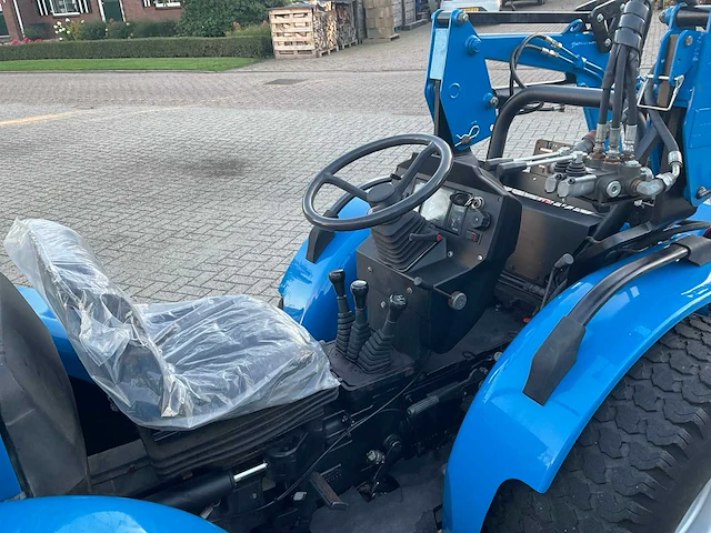 2009 bcs valiant 500 vierwielaangedreven landbouwtractor - afbeelding 17 van  24