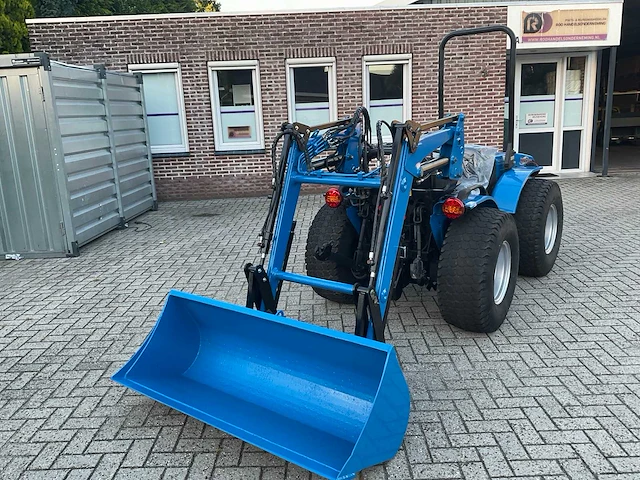 2009 bcs valiant 500 vierwielaangedreven landbouwtractor - afbeelding 12 van  24